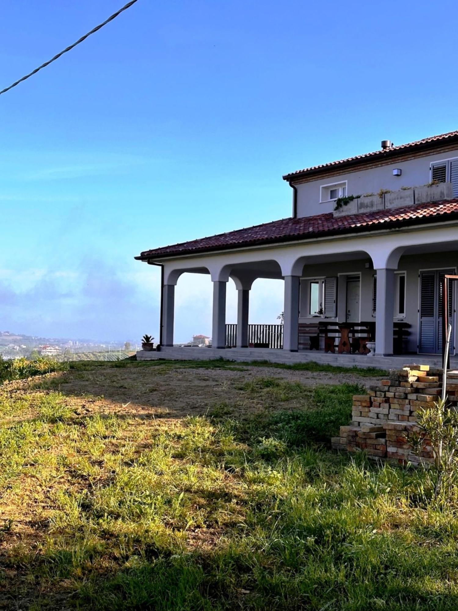 Bed and Breakfast La Sosta Di Guido A Тавуллия Экстерьер фото